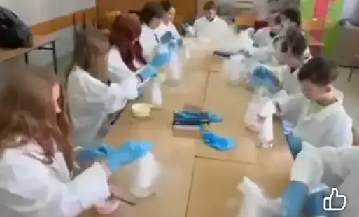 Zdjęcie do Lekcja chemii z suchym lodem