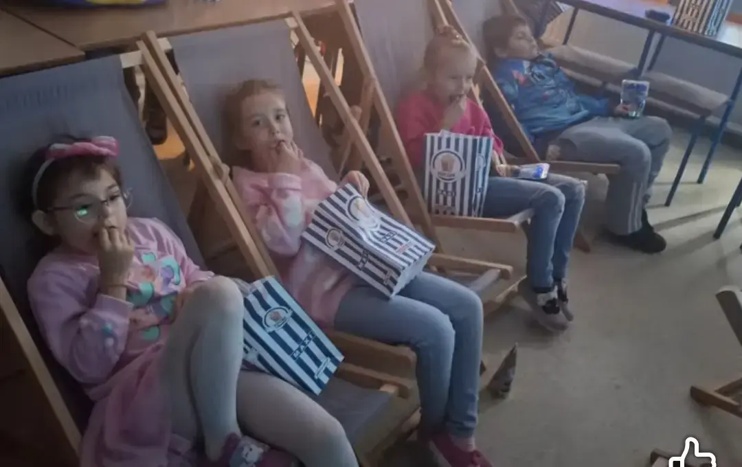 Zdjęcie do KINO POD CZW&Oacute;RKĄ 
