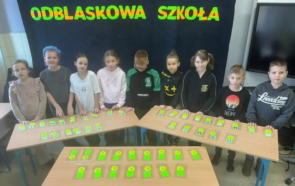 Zdjęcie do O senior&oacute;w naszych dbamy - niespodziankę dla nich mamy!