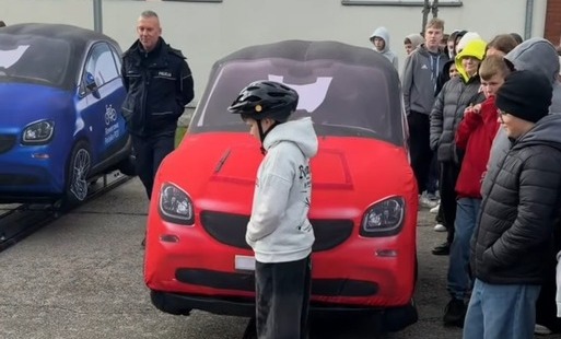Zdjęcie do KASK NA GŁOWĘ - BEZPIECZEŃSTWO PRZEDE WSZYSTKIM